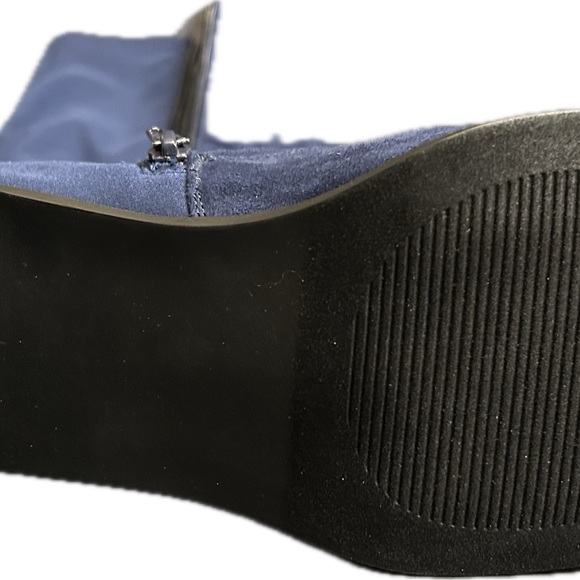 ARGO Quilted Nice Blue Faux Suede boots. Size 10 NWOT - Picture 11 of 16